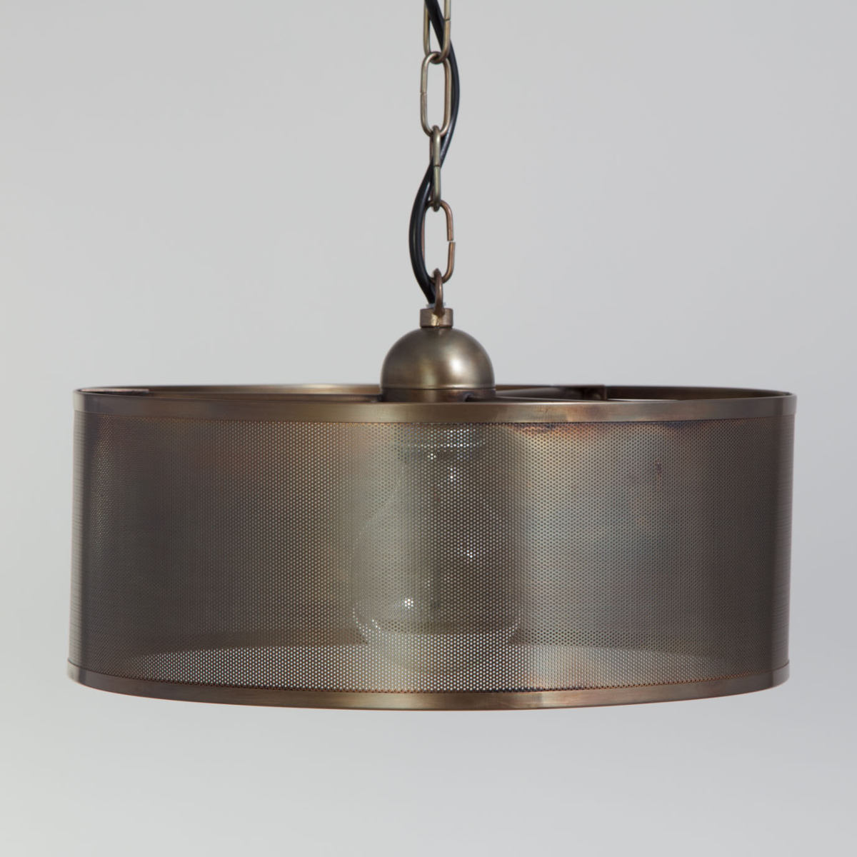 Schönes Lichtspiel: perforierte Messing-Hängeleuchte, Ø 30 / 60 cm